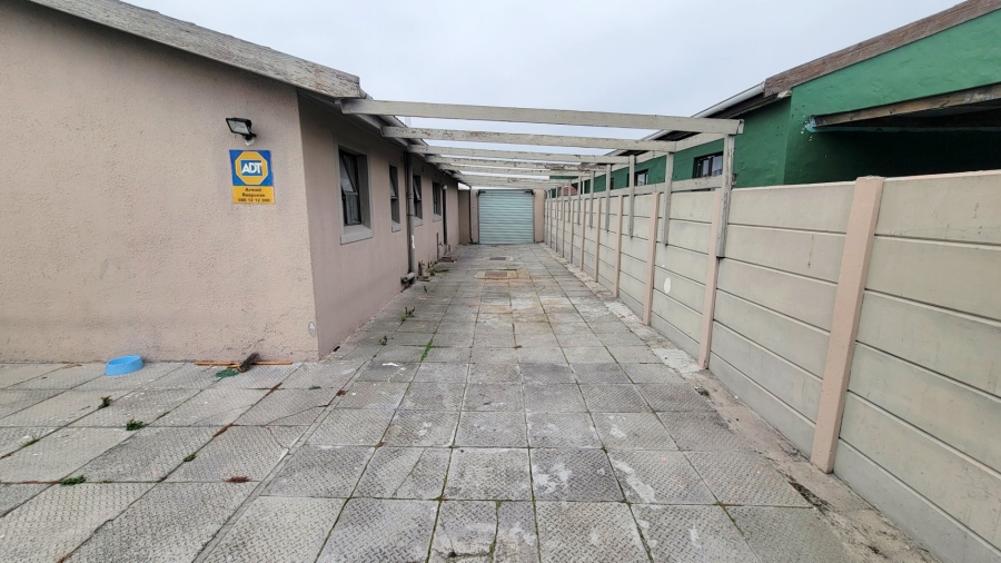 3 Bedroom Property for Sale in Mandalay Western Cape